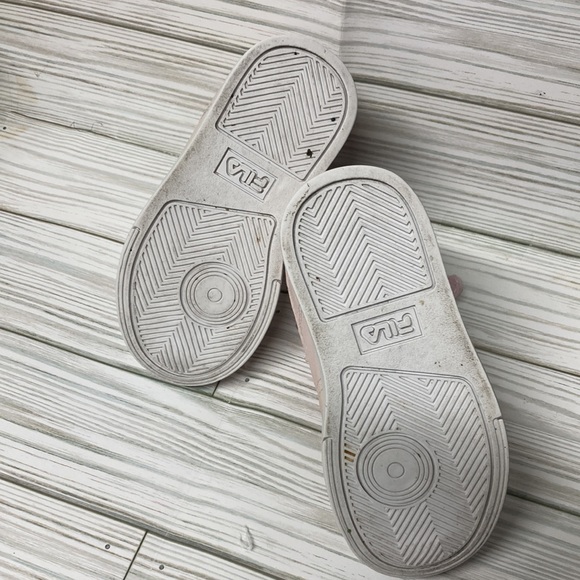 Fila pink sneakers size 7 - Picture 4 of 4